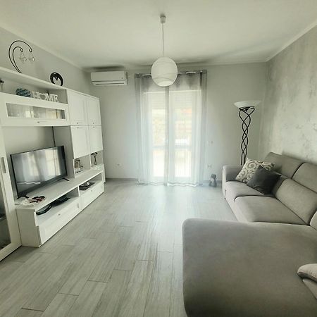 La Casa Di Fiona Appartement Quartu SantʼElena Buitenkant foto